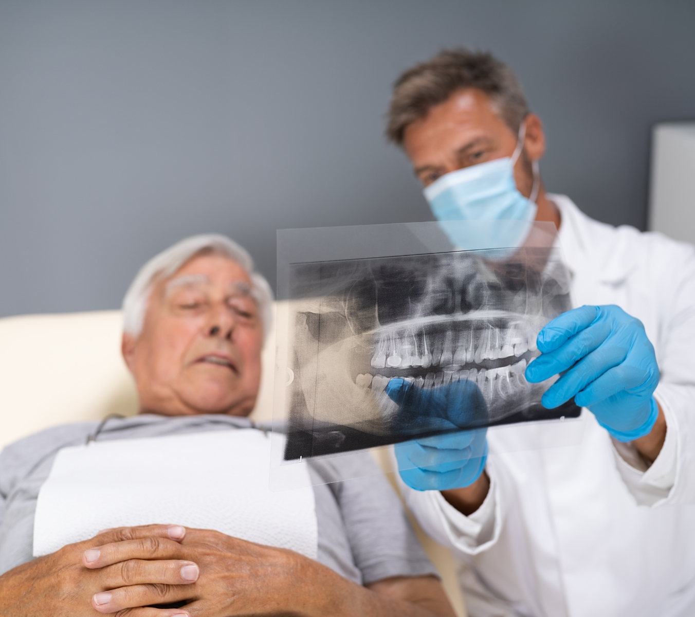Specialist radiologist review